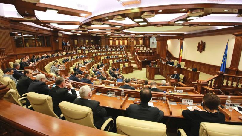 ANALIZĂ Care sunt legile şi deciziile controversate adoptate în sesiunea de primăvară-vară a Parlamentului